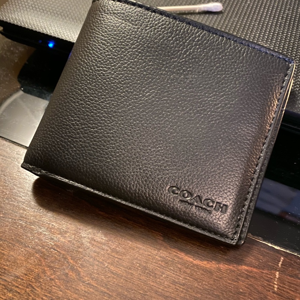 Men’s coach wallet